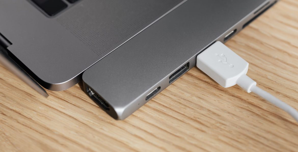 USB: La Porta Universale che ha Rivoluzionato il Mondo Digitale